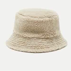 Reitmans Reversible Sherpa Bucket Hat Cream Beige Warm Cozy Fall Autumn NWT